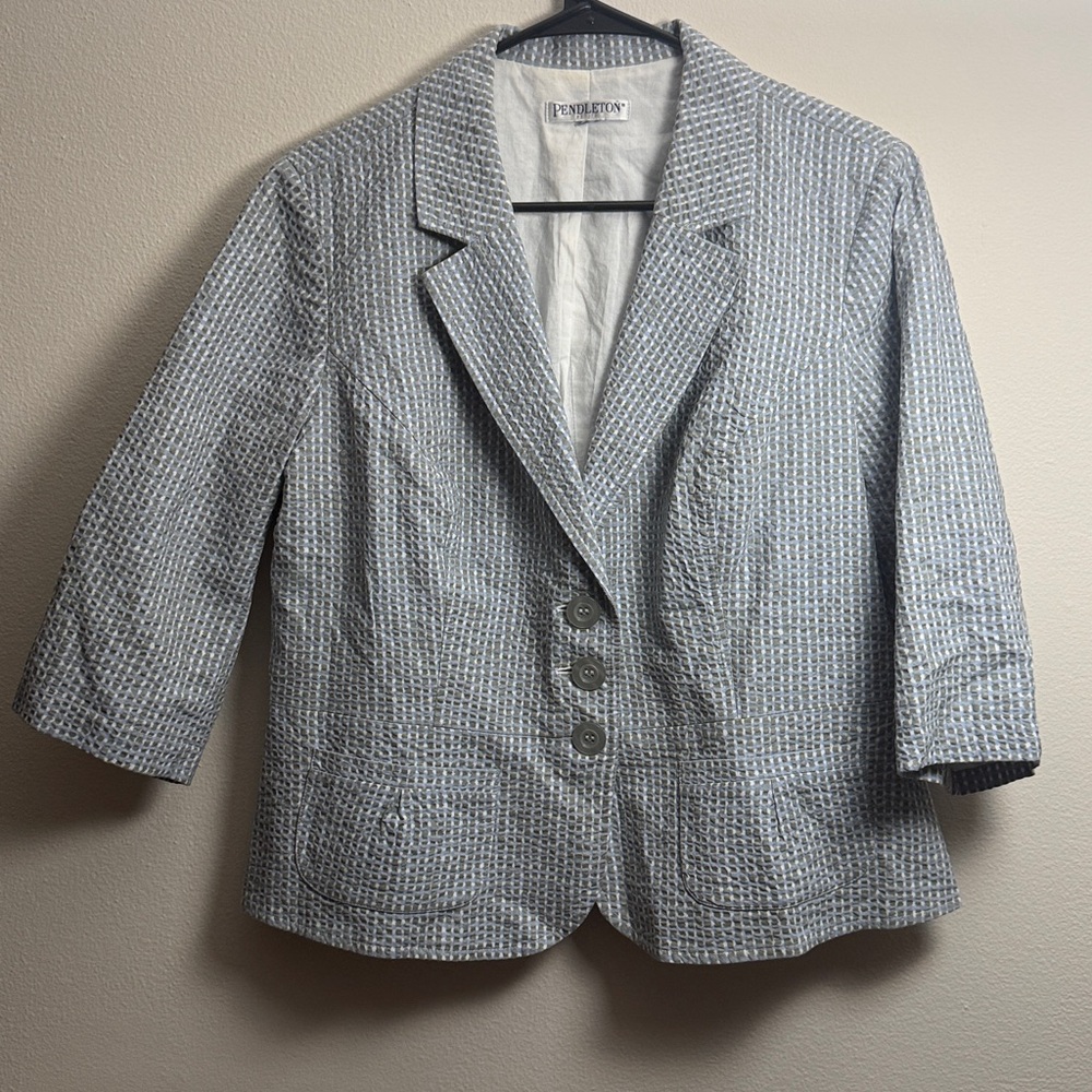 Pendleton White and Blue Label 100% Cotton peplum style waist length blazer